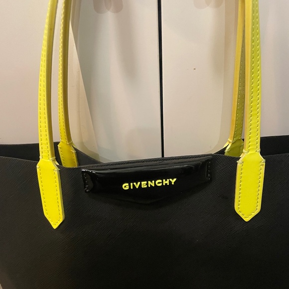 Authentic Givenchy Antigona Tote Black Neon Yellow - Picture 8 of 10